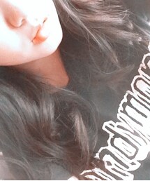 ストレートアイロンで巻き髪💮
Tシャツはわかる人にはわかりますね(その他)