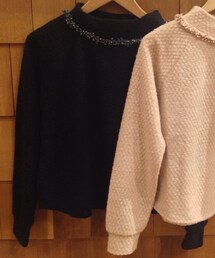 flower | タートルネックにフリルのデザイン(ニット/セーター)