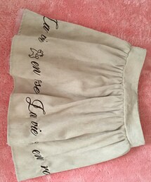 Ank Rouge | プードル刺繍スカート♡
下からチュールが覗いていてかわいいです(^^)♡
でもウエストが緩くてベルトが必須です(._.)(スカート)