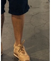 ・ | スニーカー