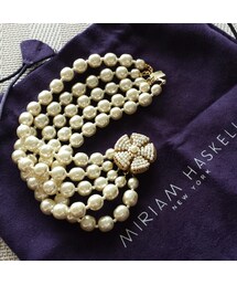 MIRIAM HASKELL | 大好きなミリアムハスケルの5連パールブレスレット。これ付けて出歩くと注目度がぐっとあがります(笑)パーティーシーンではもちろん、シンプルコーデのアクセントにも◎(ブレスレット)