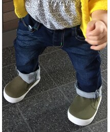 Birthday | 緑好きな私としては、このちょこーっと緑のラインの刺繍が入ってるところがツボなのです！(デニムパンツ)