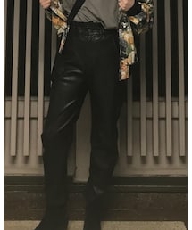 ZARA | フェイクレザーのハイウエスト パンツ。(パンツ)