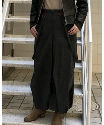 November | スカート