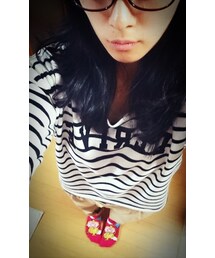 しまむら | しまむらのセールで買った900円のスウェット？みたいなやつ 。ボーダーのロゴ入り後ろ下がりな服。(スウェット)