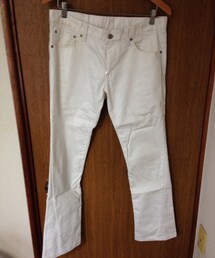 TORNADO MART | 加工デニムに食傷気味になった時に出会った立体裁断の白パン♫(デニムパンツ)