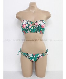 フラワーパターンカラフルビキニセット(水着)