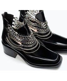 ZARA WOMAN | Ankle boots with chain(ブーツ)