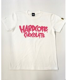 ハードコアチョコレート | フルメルティッドハードコアチョコレート ベーシックロゴTシャツ（ときめきロマンスピンク）(Tシャツ/カットソー)
