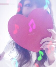 MIIA | バッグからはみ出てるハートの正体は…
クラッチバッグだったのです。(クラッチバッグ)