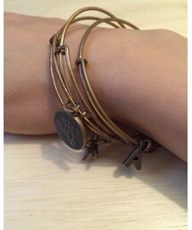 Alex and Ani | イニシャルAとハワイで買ったスターフィッシュ(バングル/リストバンド)