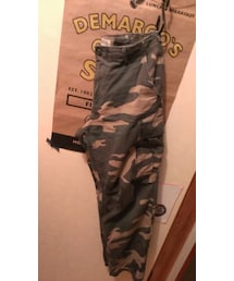 AVIREX | アビレックスの迷彩パンツ(カーゴパンツ)