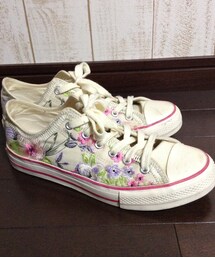花の刺繍のスニーカー(スニーカー)