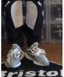 Yeezy | スニーカー
