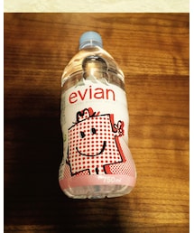 セブンのクジで当たった🎯Évian | その他