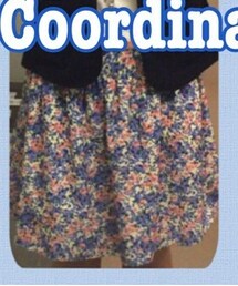 Te chichi | 花柄スカート(スカート)