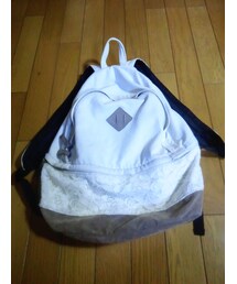 earth music&ecology | earth music&ecology 白×茶のリュック。下の部分はレース仕様(バックパック/リュック)