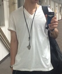 PRADA | PRADAのVネック(Tシャツ/カットソー)