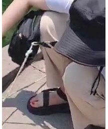 GU | なんかスポーティな素材！(チノパンツ)