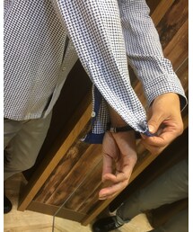 ①❗️ | 袖のボタンを全部外します❗️(シャツ/ブラウス)