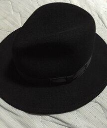 OVERRIDE | overrideのつば広ハット。
防水性もあり、雨の日でも安心。
合わせやすさも抜群です。
(ハット)