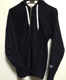 Champion | チャンピオンの日本規格のジップアップパーカー。
カジュアルなコーディネートには大活躍。
シンプルイズベストなパーカー！(パーカー)