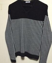 AMeLIE | AMeLIEの千鳥柄のバイカラーニット
チェスト部分の黒の所もダークトーンの千鳥柄になっててかっこいいです。
モノトーンコーデに大活躍間違いなし。(ニット/セーター)