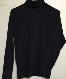 UNIQLO | ユニクロのタートルネックのカットソー。
ヒートテック機能もついててインナーにぴったり。
最近のユニクロは便利ですなー(Tシャツ/カットソー)