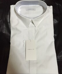 AMeLIE | シンプルな白シャツ
カラーが少し小さめ。(シャツ/ブラウス)