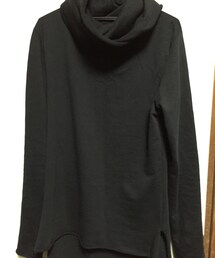 THOM KROM | トムクロムのスエット

中にタンクトップが初めから縫い付けられていてレイヤードもバッチリ！(スウェット)