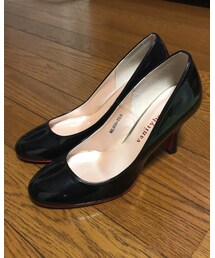 vanitybeauty | 靴の裏側が赤くてかわいい💖(パンプス)