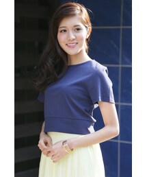 ショート丈トップス(Tシャツ/カットソー)