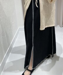 スリットがポイントのスカートです | スカート