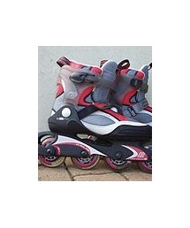 ローラースケート |   ローラースケート
転んだら 
利き手をつくと 
折れますよ(その他シューズ)