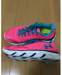 UNDER ARMOUR | スニーカー
