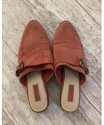 FOREVER 21 | シルバーの留め金がおしゃれです。(サンダル)