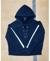 FOREVER 21 | 靴紐ふうのエリです。ちょうちょ結びにしていますがわかりませんね。(スウェット)