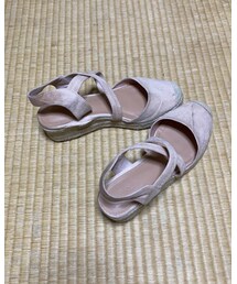 FOREVER 21 | 昔3年ほどバレエ🩰やってたので。この後帰ったらベルト切れてました。(サンダル)