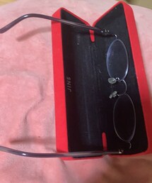 JINS | サングラスぐらい黄味がかったレンズです。(メガネ)