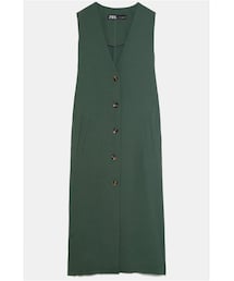 ZARA | ロング丈ボタン留めベスト  ¥9,990-(ワンピース/ドレス)