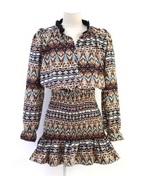 ネックフリルシャーリングワンピース(ワンピース)