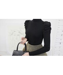 シャーリングショルダータートルネックニット(ニット/セーター)