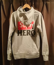 Supreme  | supreme × anti hero(パーカー)