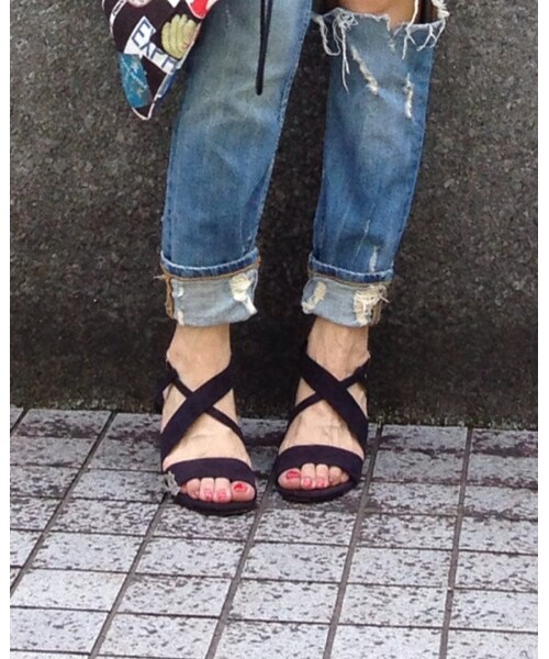 バックル付きレザーサンダル