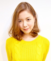avenue | クラシカル耳掛けボブ。
毛先にスライドのみでのコントロールでシンプルにかつ動きを感じさせるスタイル。
カラーはヴェールラインから潤いのあるアッシュパールを。
(その他)