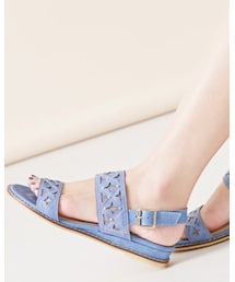 カラー違いのパステルブルー | サンダル