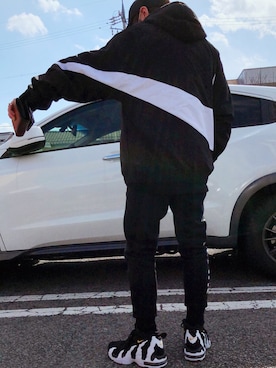 「スニーカー好きと繋がりたい」｜「アイテム（ナイロンジャケット）」を使った、yuzo.さん（メンズ・164cm）の冬コーディネート