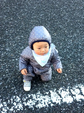 「アイテム（スタイ/よだれかけ、グリーン系）」を使った、✈︎✈︎sora✈︎さん（キッズ・80cm）の冬コーディネート