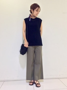 「アイテム（タンクトップ、グレー系）」を使った、sayakaさん（レディース・165cm）の春コーディネート