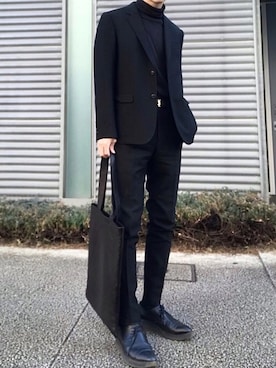 「RICK OWENS」｜「アイテム（スラックス）」を使った、二郎うめぇさん（メンズ・172cm）の冬コーディネート